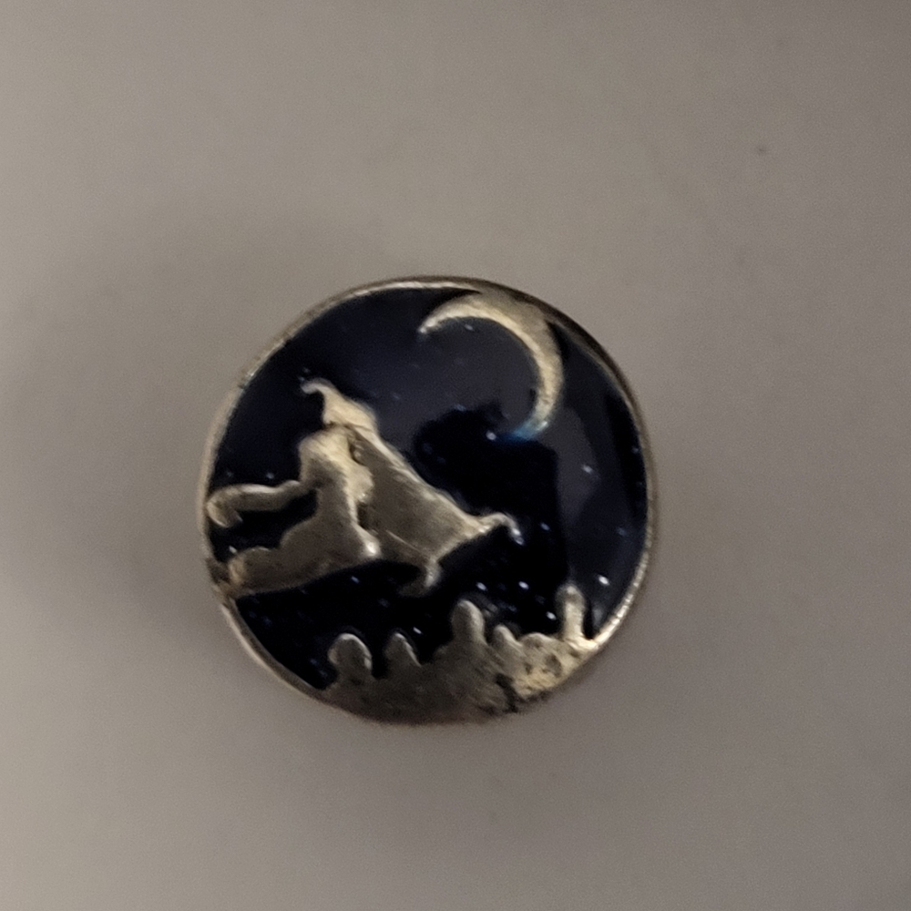Disney " you fill my world with wonder" charm. Magic carpet ride. Silver